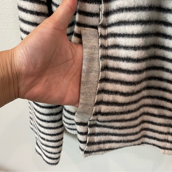 Anthropologie Dolan Striped Full Zip Jacket Black White Fleece X-Large - Picture 8 of 12